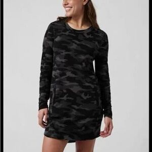 Athleta Black Camo Long Sleeve Dress